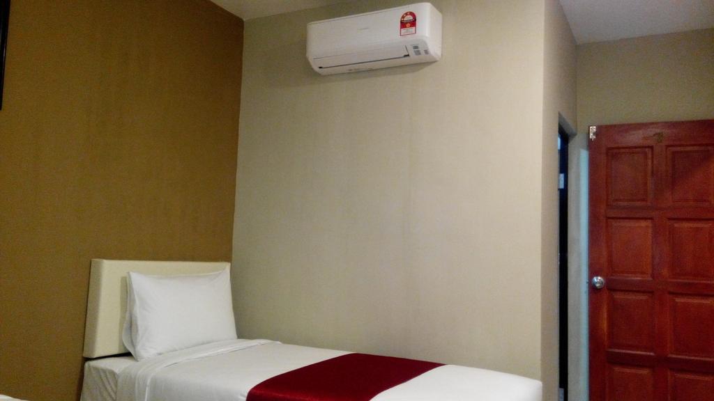 Check Inn Johor Bahru Extérieur photo
