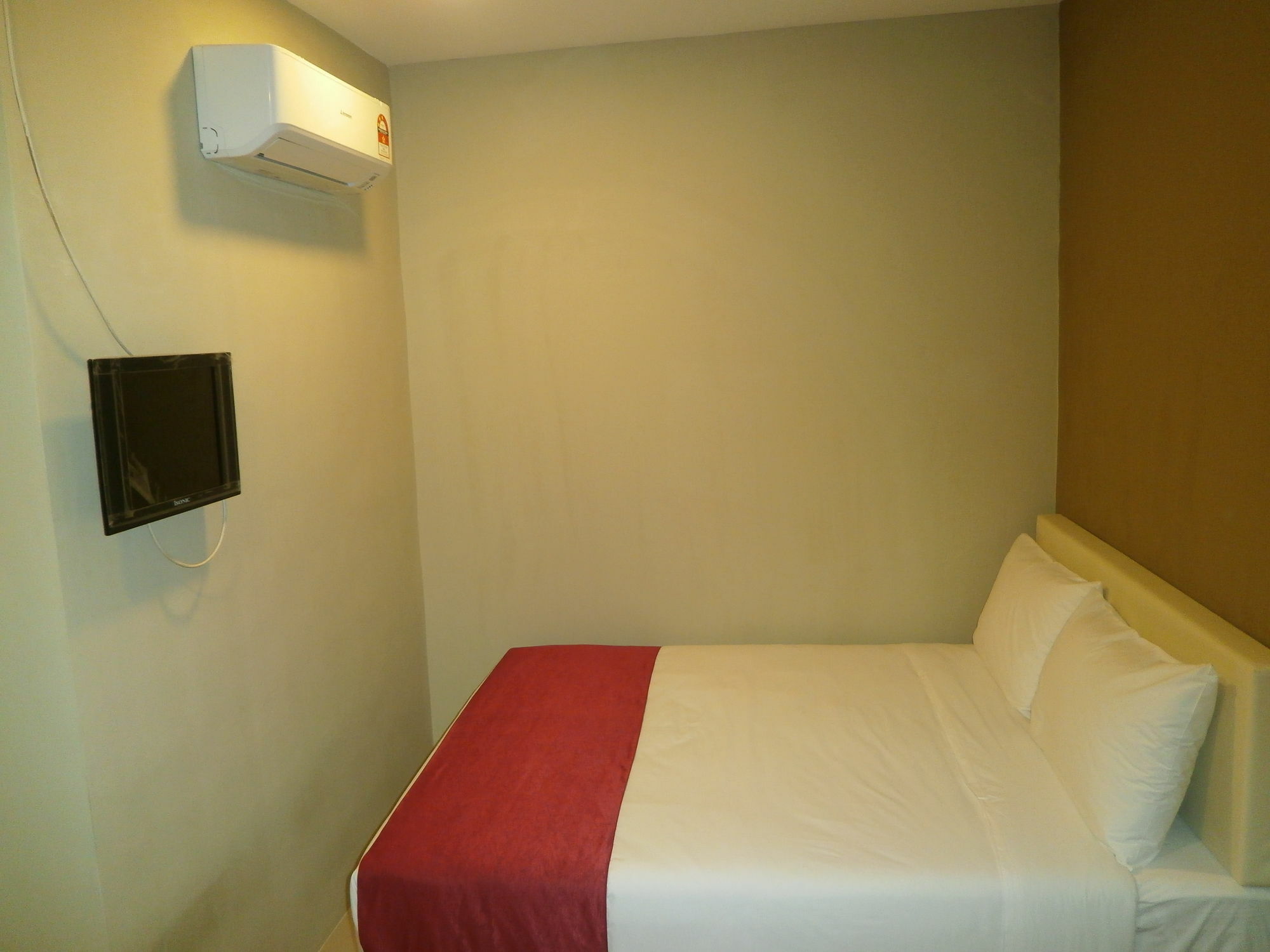 Check Inn Johor Bahru Extérieur photo