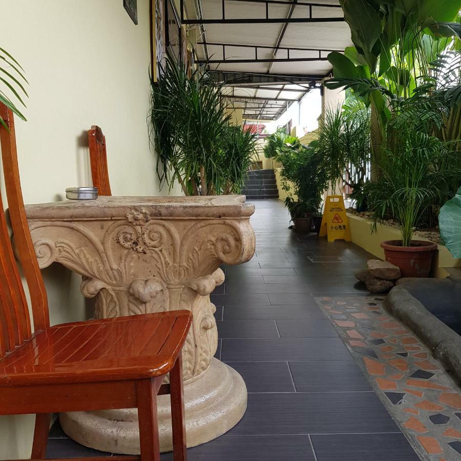 Check Inn Johor Bahru Extérieur photo