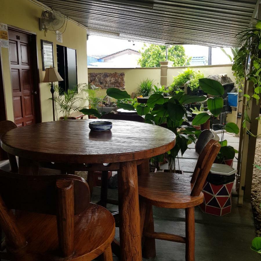 Check Inn Johor Bahru Extérieur photo