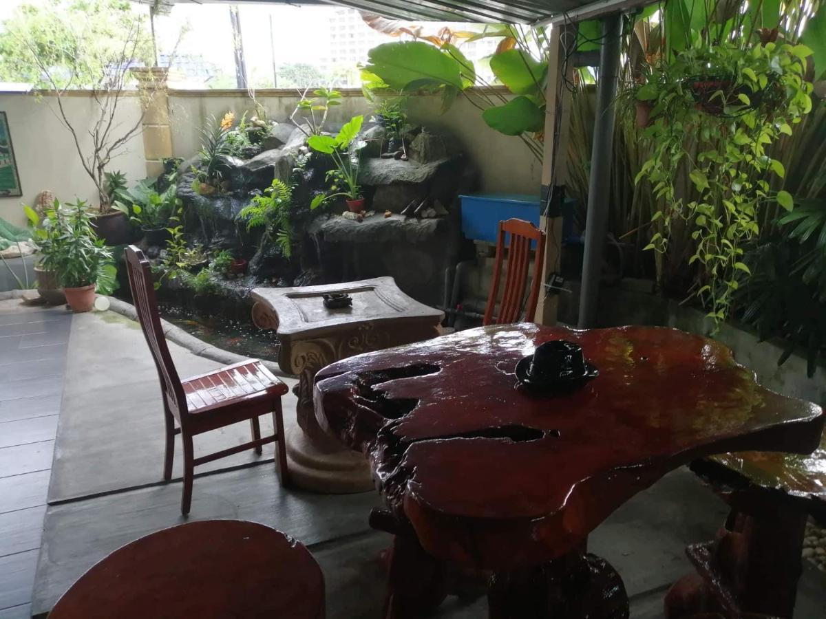 Check Inn Johor Bahru Extérieur photo